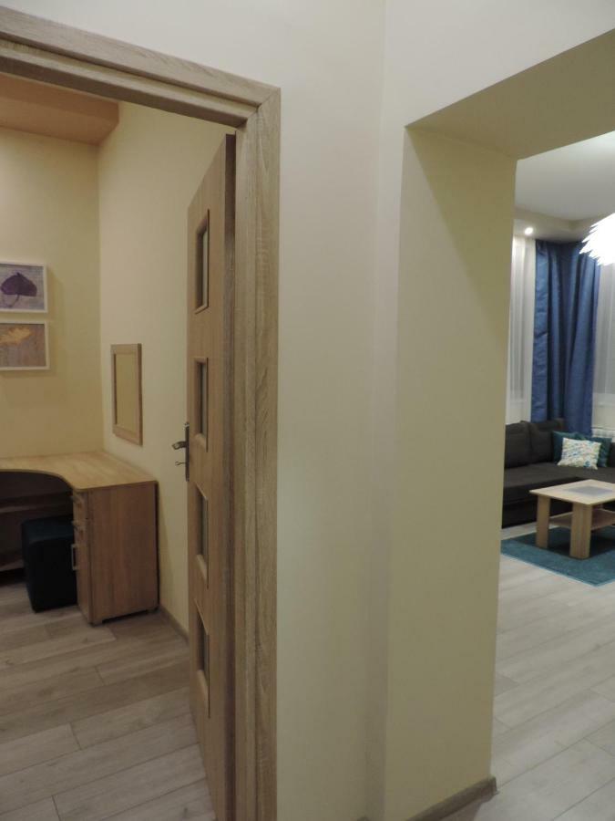 Apartament Blue Krosno Bagian luar foto